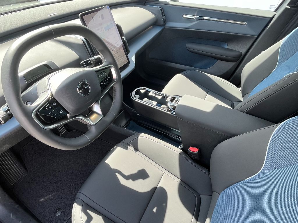 Volvo EX30