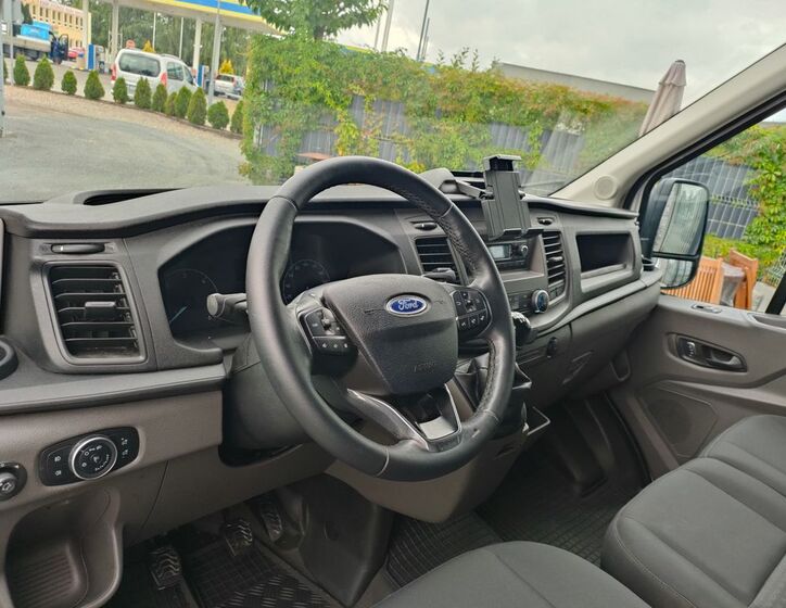 Ford Transit 10