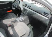 Volkswagen Passat 9