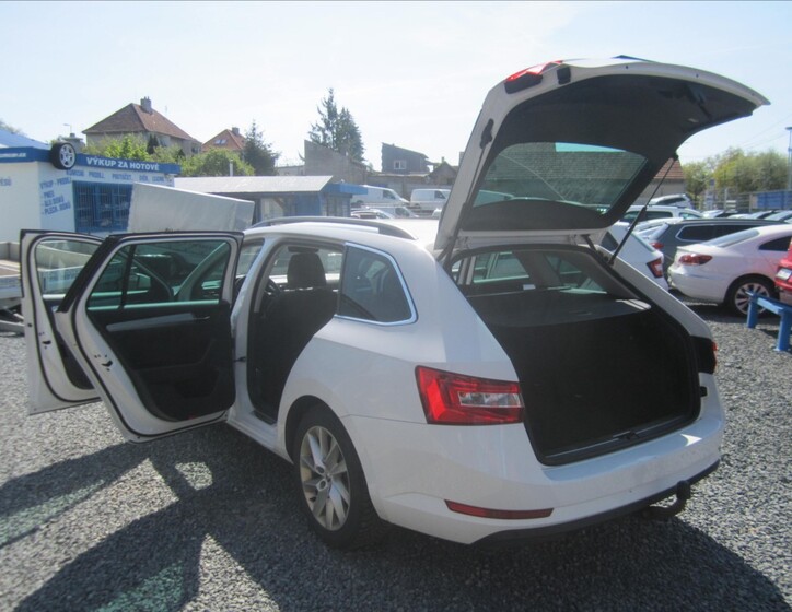 Škoda Superb 31