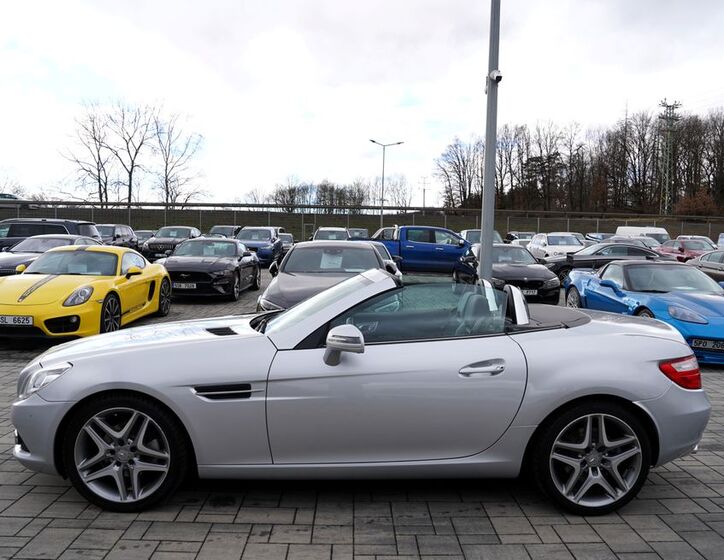 Mercedes-Benz SLK 10