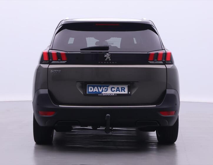 Peugeot 5008 6