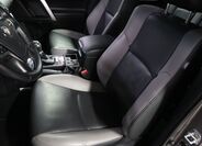 Toyota Land Cruiser 9