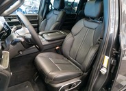 Jeep Wagoneer 17