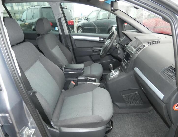 Opel Zafira 11