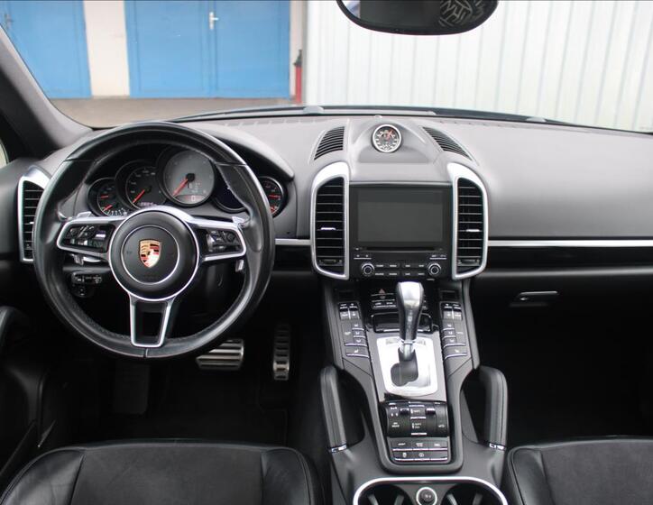 Porsche Cayenne 17