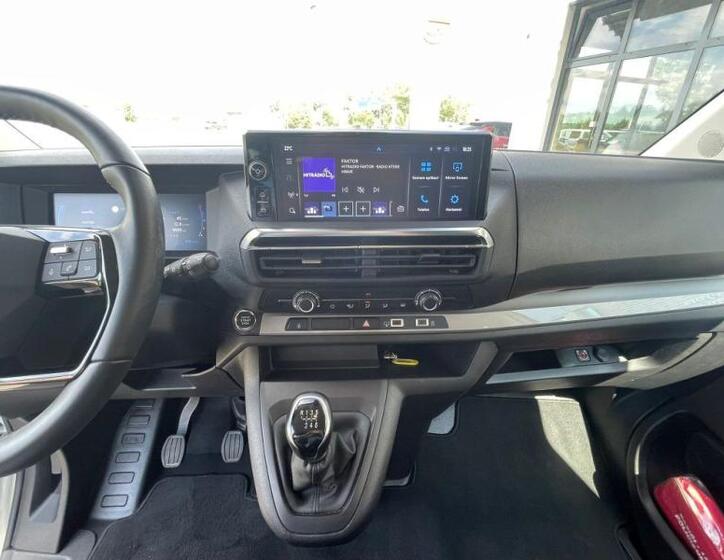 Toyota ProAce Verso 16