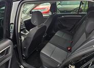 Volkswagen Golf 23