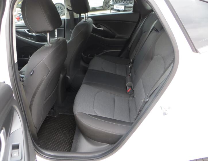Hyundai i30 23