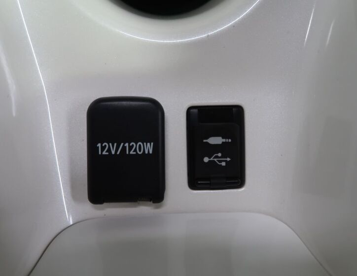 Toyota Prius 35