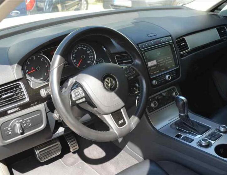 Volkswagen Touareg 9