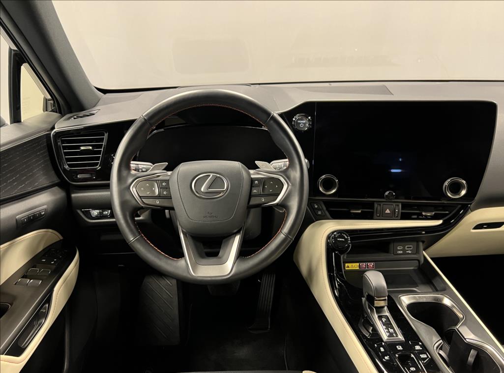 Lexus NX 450h plus