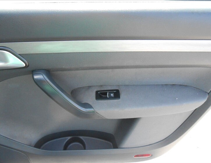 Volkswagen Touran 18