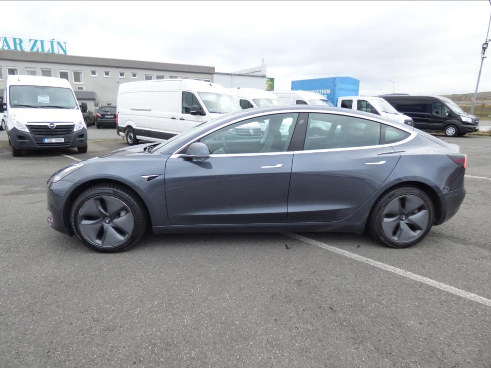 Tesla Model 3 5