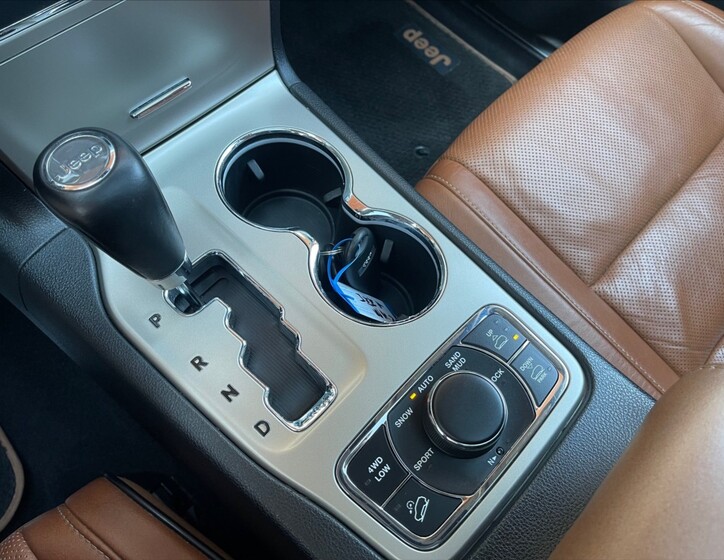 Jeep Grand Cherokee 19