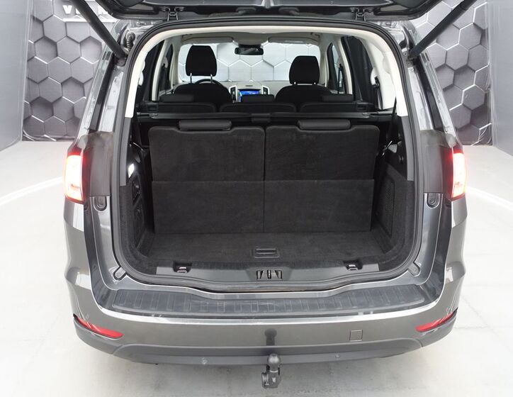 Ford Galaxy 27