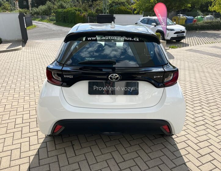 Toyota Yaris 5