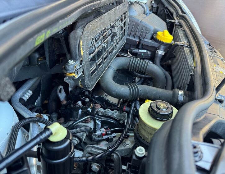 Renault Trafic 23
