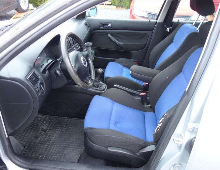 Volkswagen Golf 10