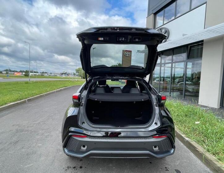 Toyota C-HR 7