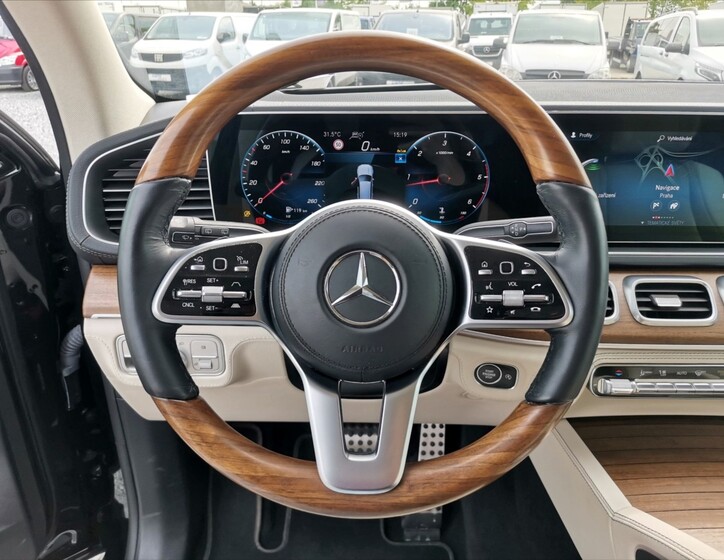 Mercedes-Benz GLS 21