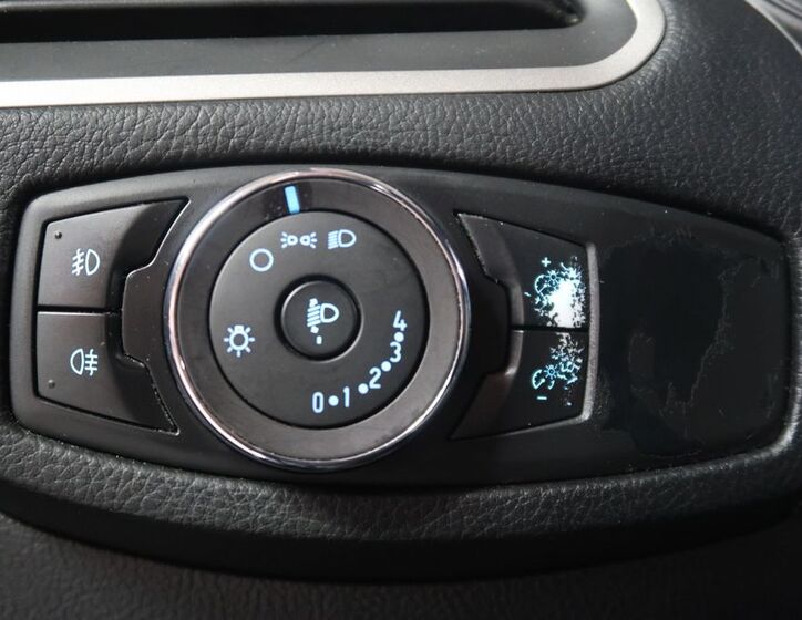 Ford S-MAX 21
