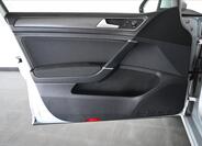 Volkswagen Golf 23