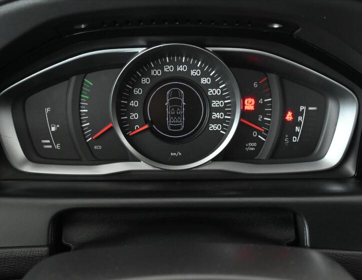Volvo XC60 13
