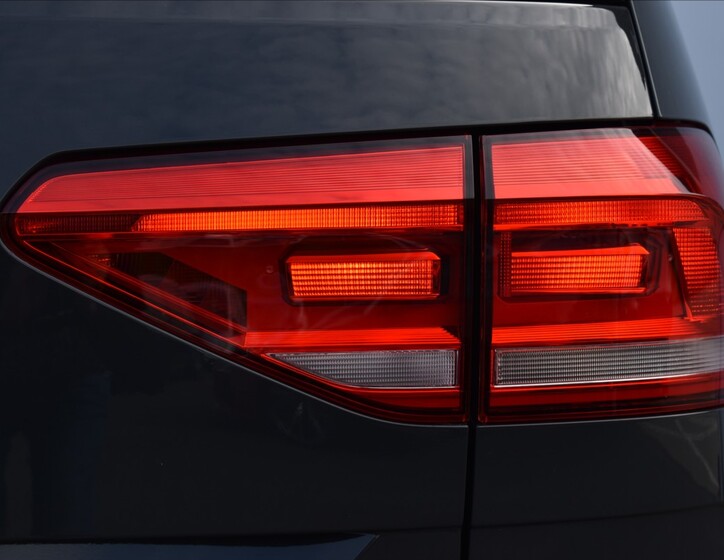 Volkswagen Touran 13