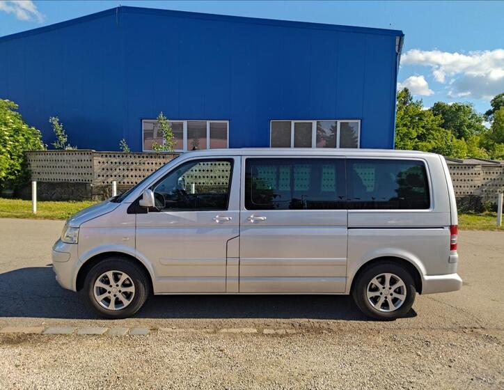 Volkswagen Multivan 8