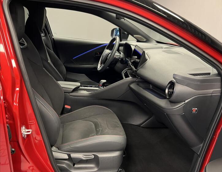Toyota C-HR 11
