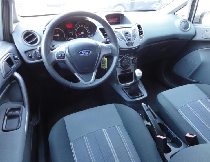 Ford Fiesta 15