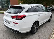 Hyundai i30 4