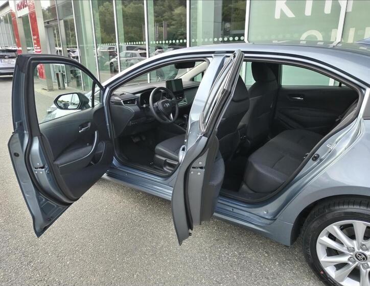 Toyota Corolla 4