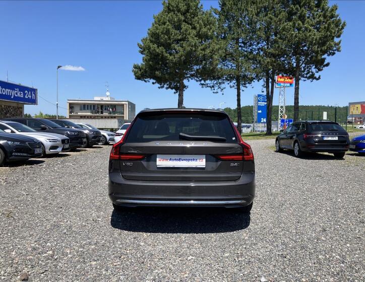 Volvo V90 5
