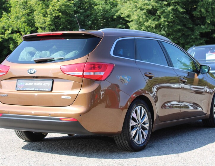 KIA Ceed 5