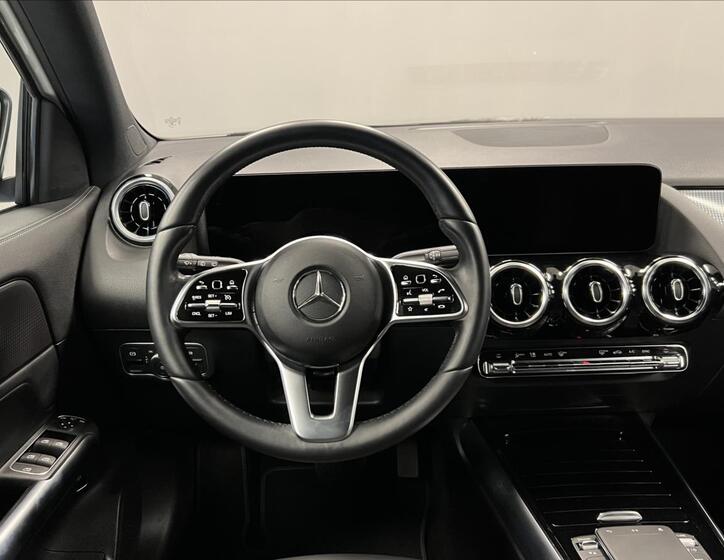 Mercedes-Benz GLA 5
