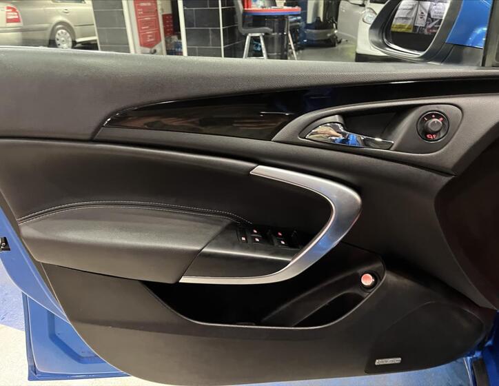 Opel Insignia 11