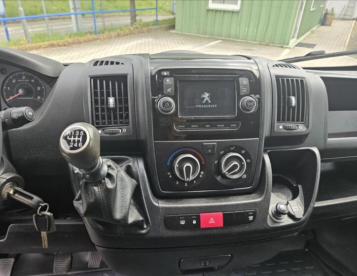 Peugeot Boxer 12