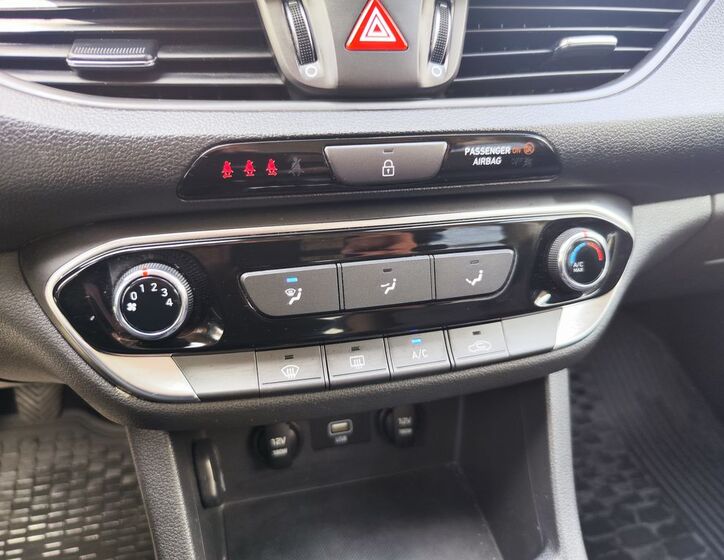 Hyundai i30 17