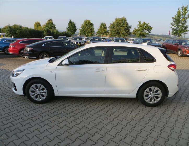 Hyundai i30 4