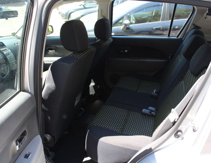 Daihatsu Sirion 8