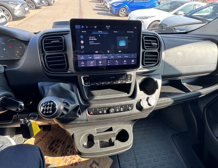 Toyota Proace Max 11