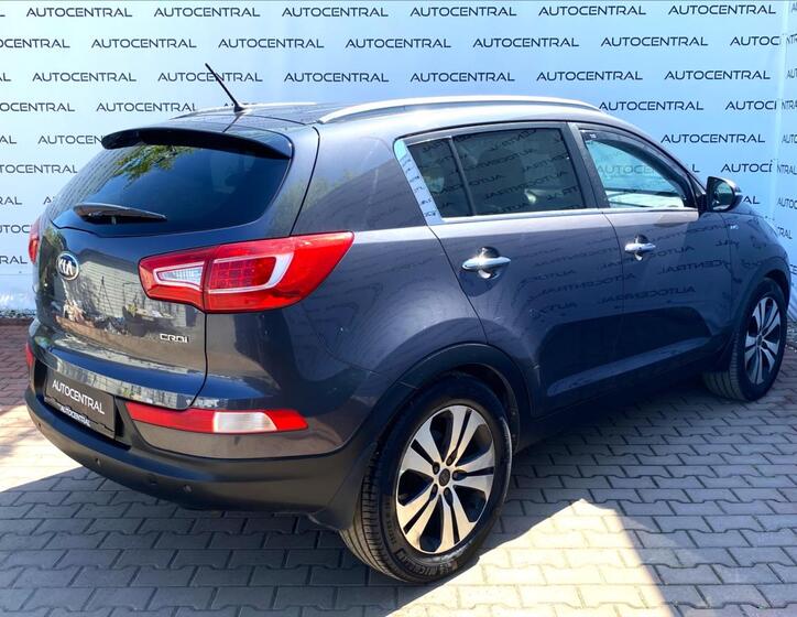 KIA Sportage 4