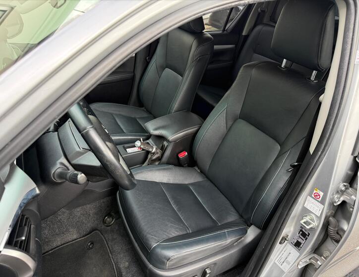 Toyota Hilux 9