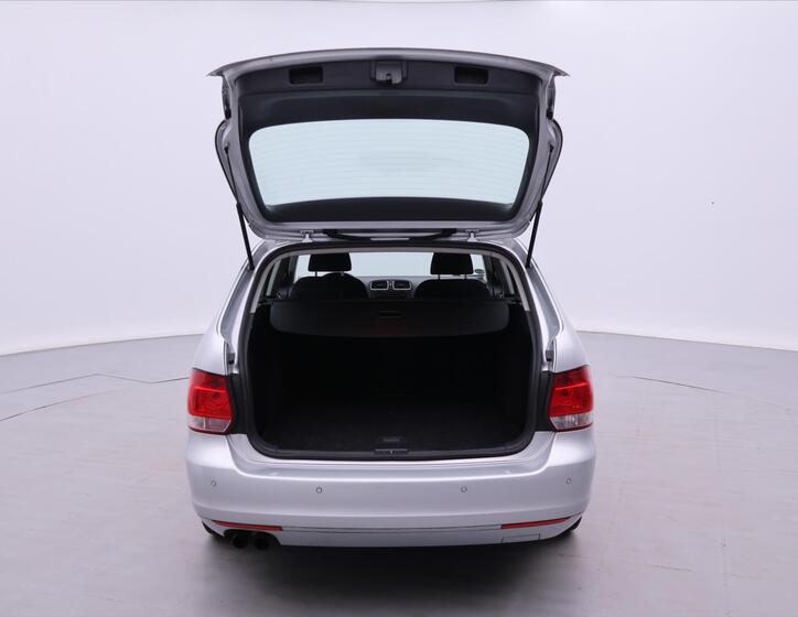 Volkswagen Golf 9