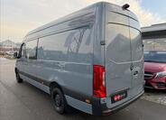 Mercedes-Benz Sprinter 4