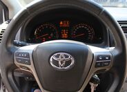 Toyota Avensis 19