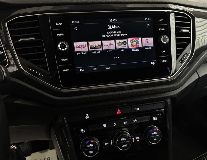 Volkswagen T-Roc 21