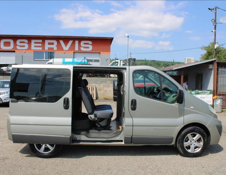 Renault Trafic 14